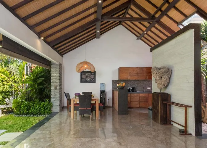 Villa Anjali Purple By Finder Seminyak (Bali)